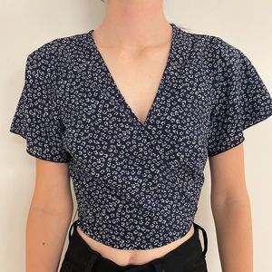 Tie wrap around top (great condition)